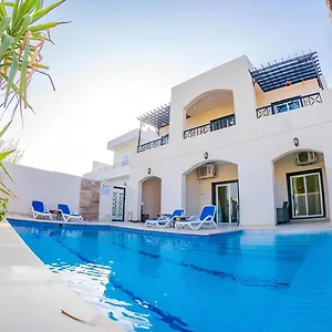 royal-home-luxor-pool-view.hotels-luxor-egypt.com/